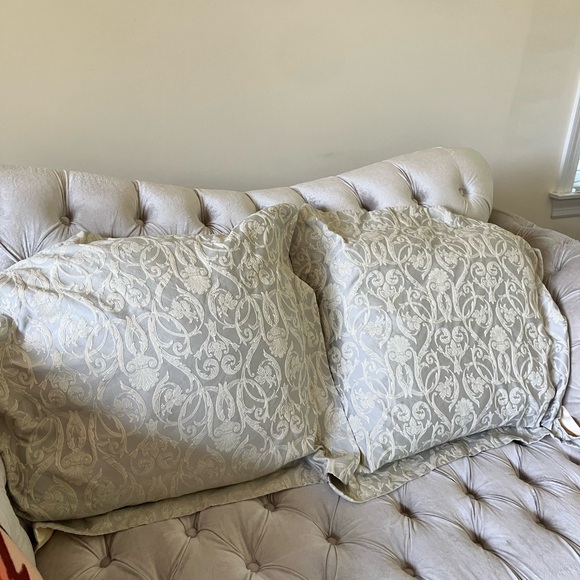 Set of 2 Frette Brocade Euroshams